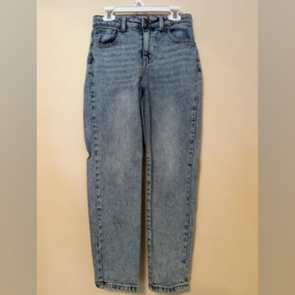 Girl's art class girlfriend jeans